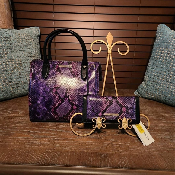 ISO this bag small Caroline - Picture 10 of 12